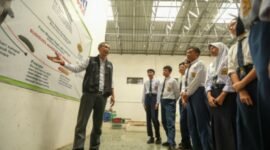 Kali ini, BRI Peduli ‘Yok Kita Gas’ dilakukan melalui kegiatan edukasi dan aksi pengelolaan sampah di Istana Maggot BSF, yang berlokasi di Kel. Kebonsari, Kec. Jambangan, Surabaya, Jawa Timur. (Dok. BRI)