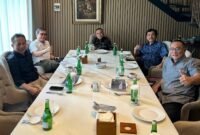 Rocky Gerung Bertemu dengan Sufmi Dasco. (Dok. Syahganda Nainggolan)

