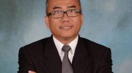 Menurut Budi Purnomo Karjodihardjo, strategi manajemen reputasi membutuhkan informasi yang jujur, konsisten, dan mudah dipahami masyarakat luas. Budi Purnomo Karjodihardjo mengatakan press release dinilai tetap relevan sebagai sarana menjaga kepercayaan publik di tengah derasnya arus informasi digital. (Dok. Sapulangit.com)

